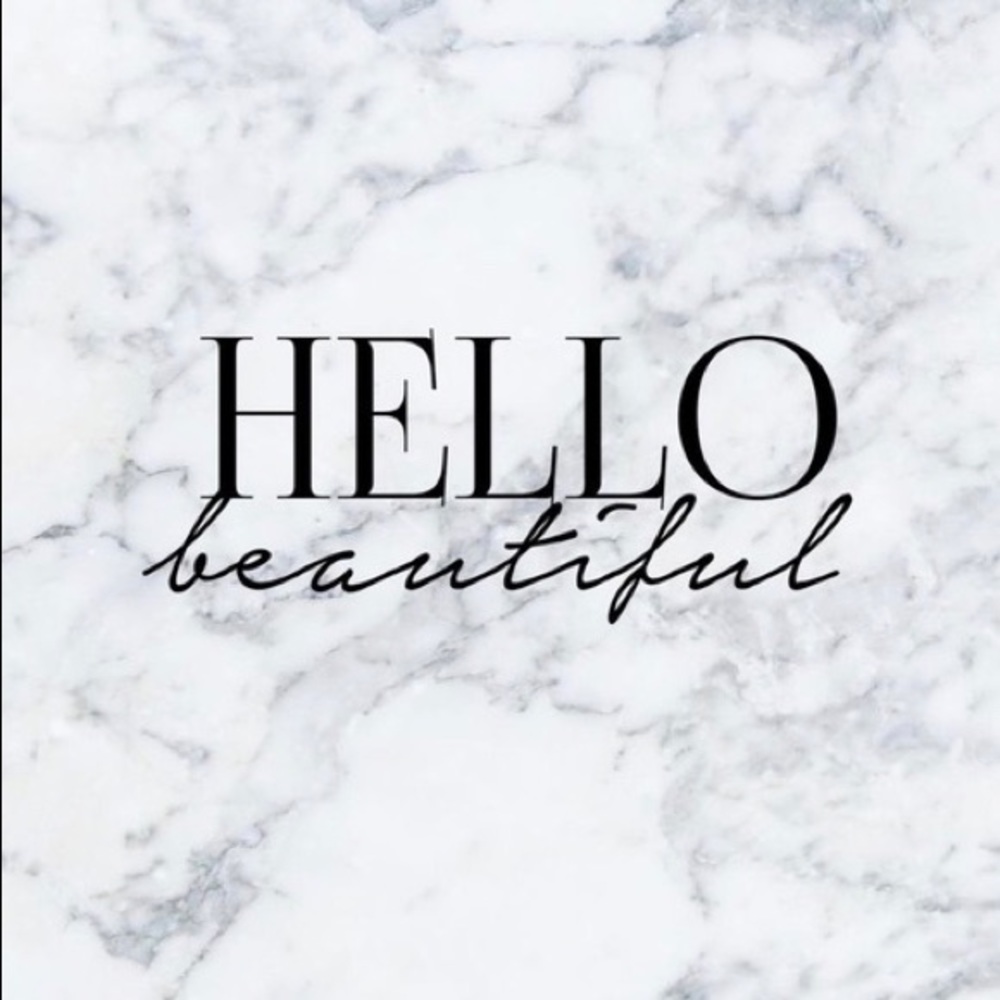 Hellllo lovelies! Welcome to my closet!💕